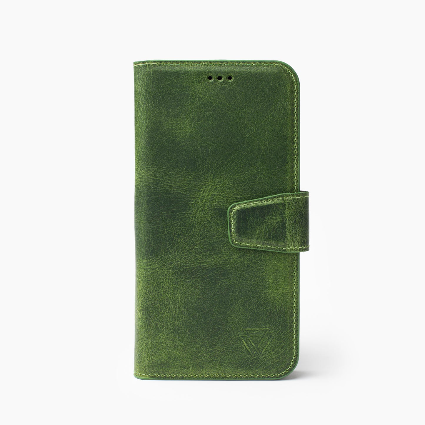 Wachikopa leather Classic iPhone Case for iPhone 15 / 14 / 13 Green
