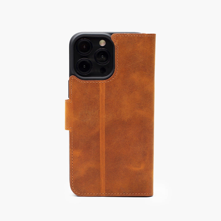 Wachikopa Leather Classic iPhone Case for iPhone 16 Pro Max Brown