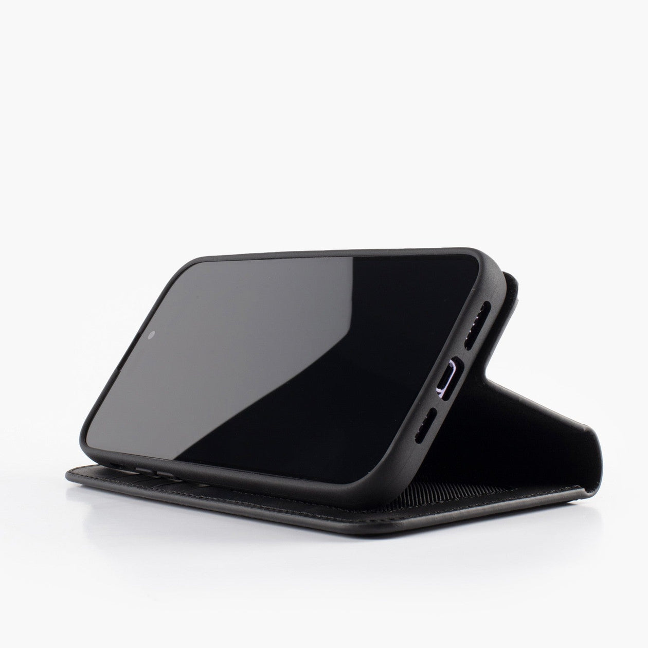 Wachikopa Leather Magic Book Case 2 in 1 for iPhone 17 Pro Black